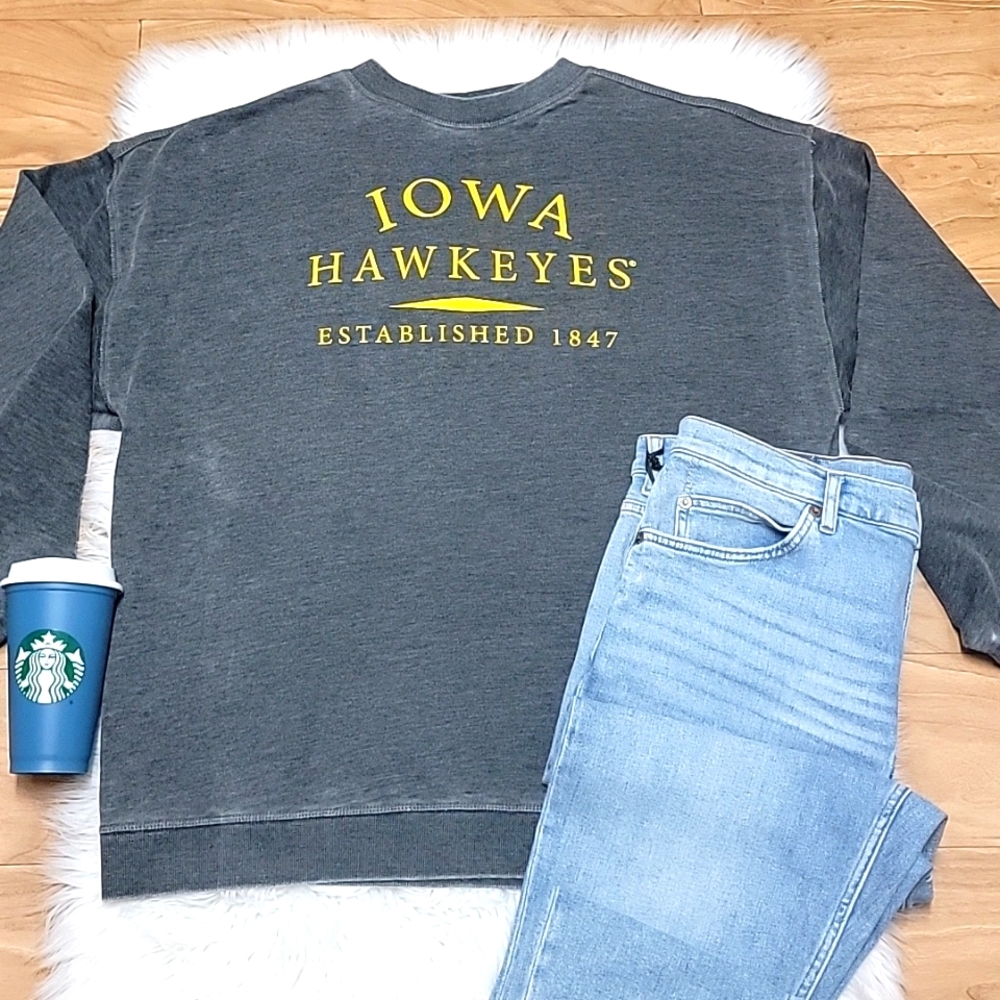 Chicka-d | Arch Over Serif Crew Iowa Hawkeyes Sweatshirt